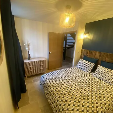 De L'epinay Mirabelle *